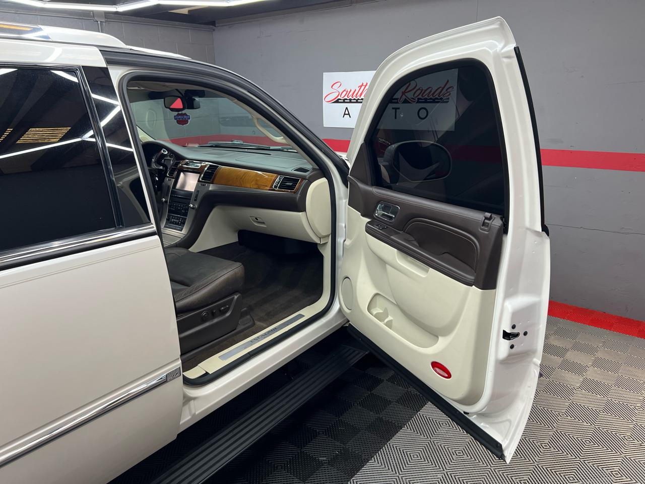 Cadillac Escalade ESV 2WD Platinum 2013
