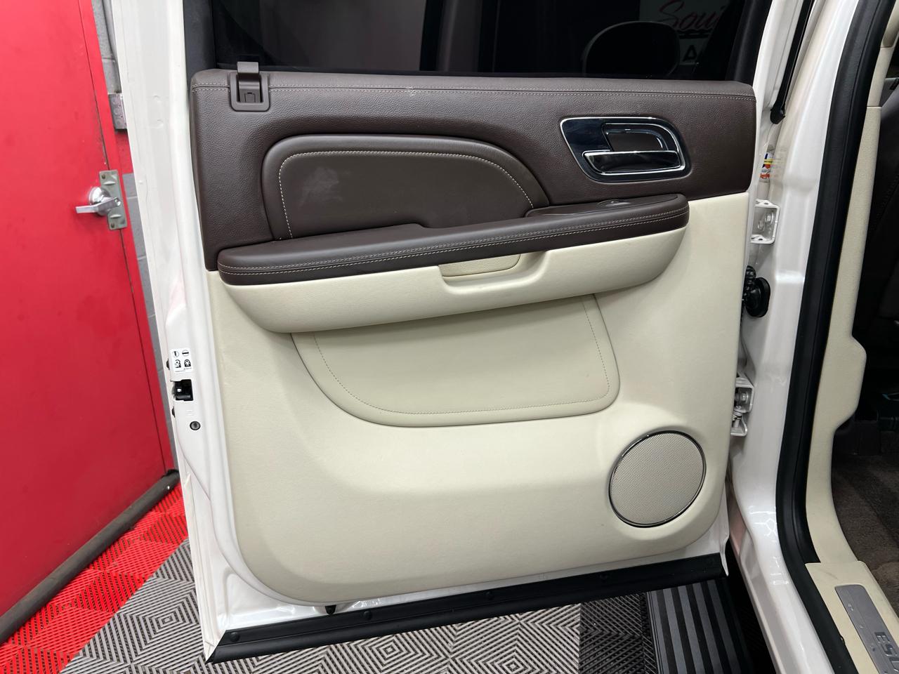 Cadillac Escalade ESV 2WD Platinum 2013