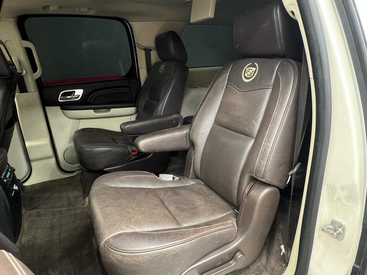 Cadillac Escalade ESV 2WD Platinum 2013