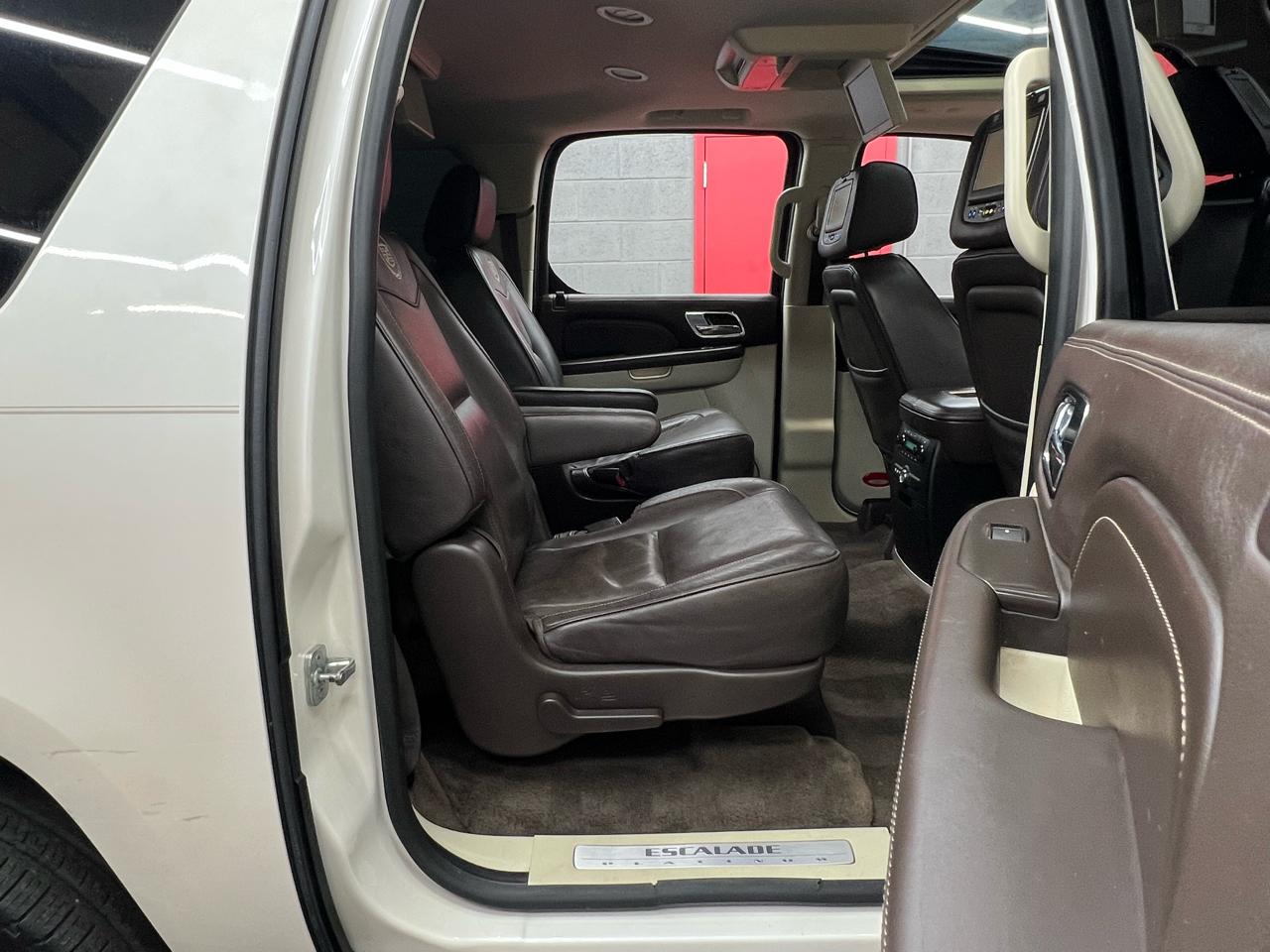 Cadillac Escalade ESV 2WD Platinum 2013