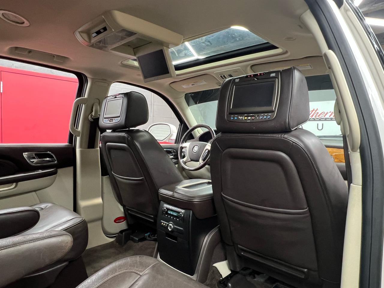 Cadillac Escalade ESV 2WD Platinum 2013
