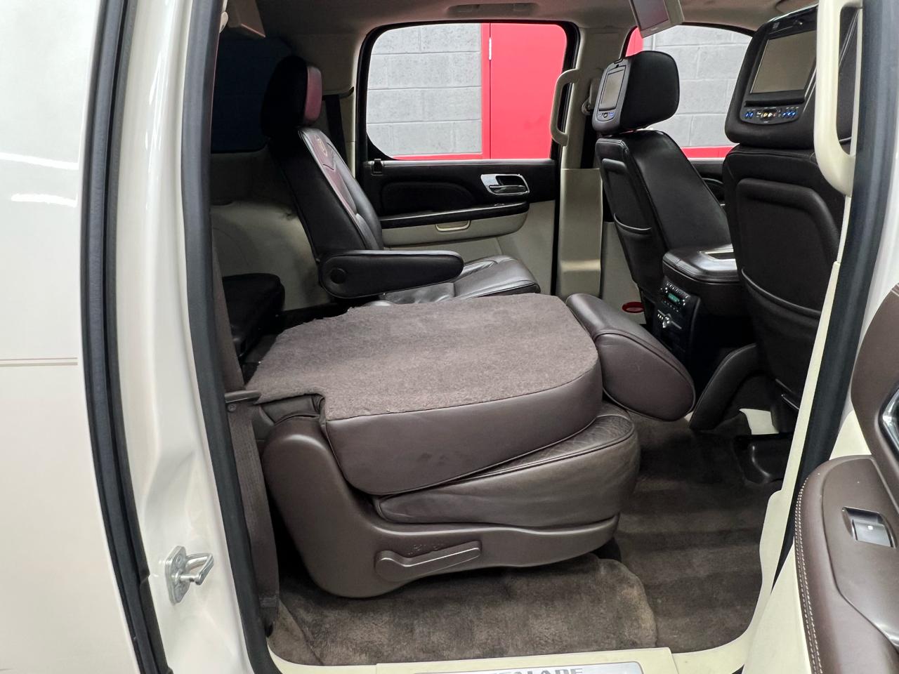 Cadillac Escalade ESV 2WD Platinum 2013