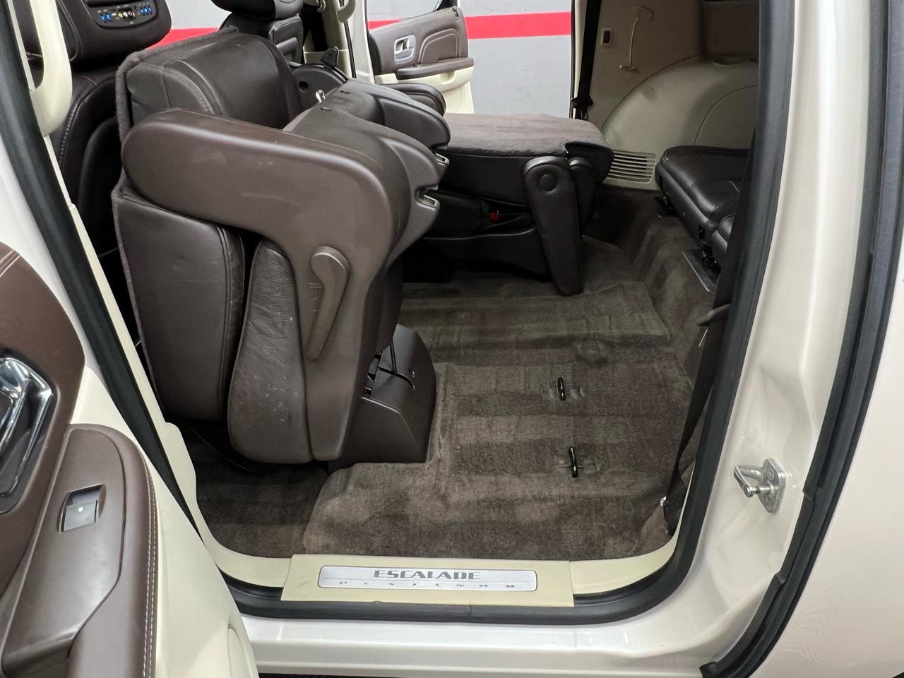 Cadillac Escalade ESV 2WD Platinum 2013