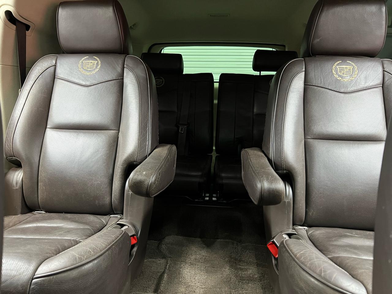 Cadillac Escalade ESV 2WD Platinum 2013