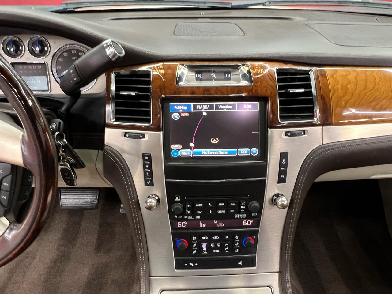 Cadillac Escalade ESV 2WD Platinum 2013