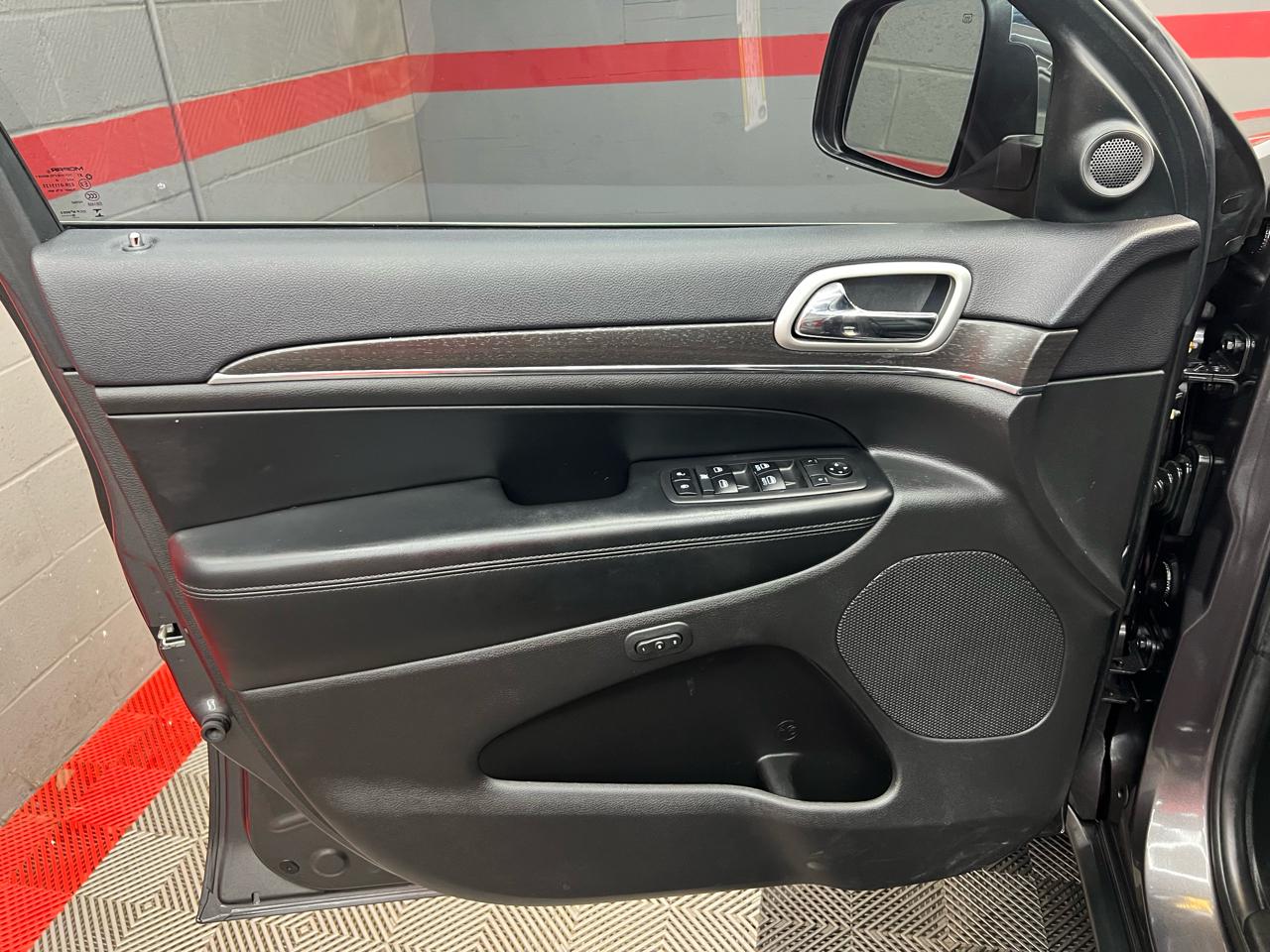 Jeep Grand Cherokee Limited 2WD 2018