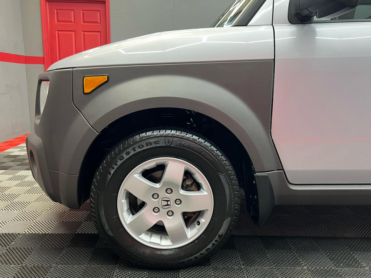Honda Element EX 4WD AT w/ Front Side Airbags 2003