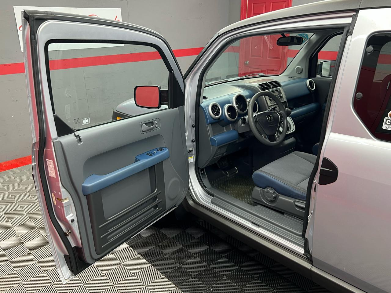 Honda Element EX 4WD AT w/ Front Side Airbags 2003
