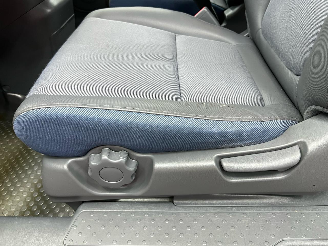 Honda Element EX 4WD AT w/ Front Side Airbags 2003