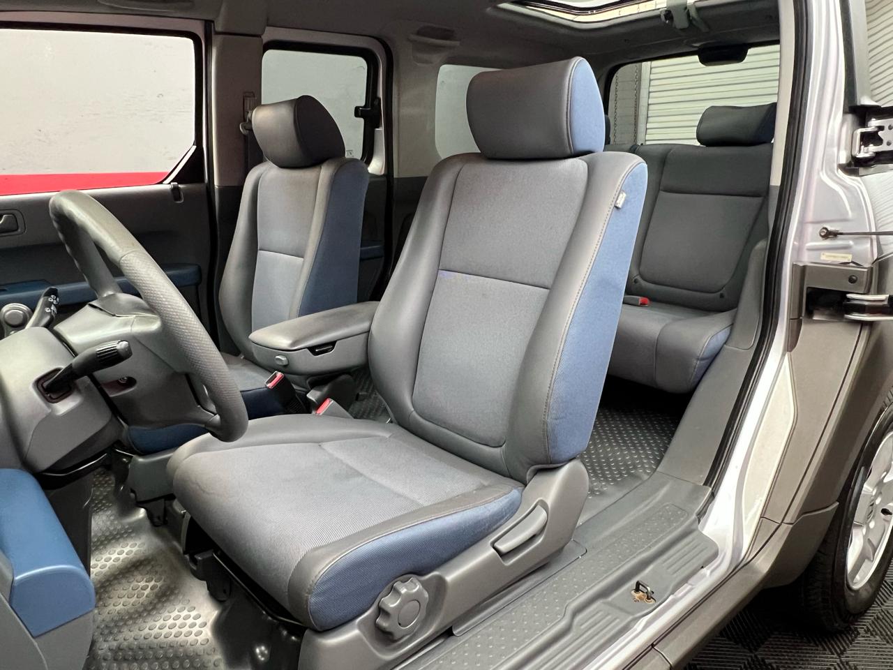 Honda Element EX 4WD AT w/ Front Side Airbags 2003