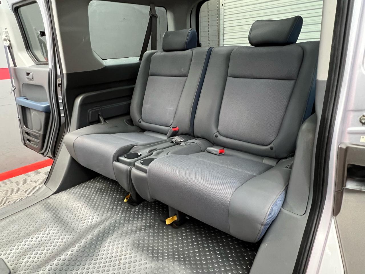 Honda Element EX 4WD AT w/ Front Side Airbags 2003