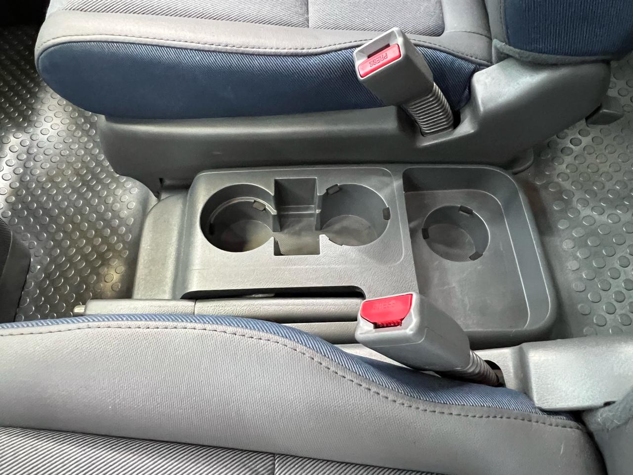 Honda Element EX 4WD AT w/ Front Side Airbags 2003