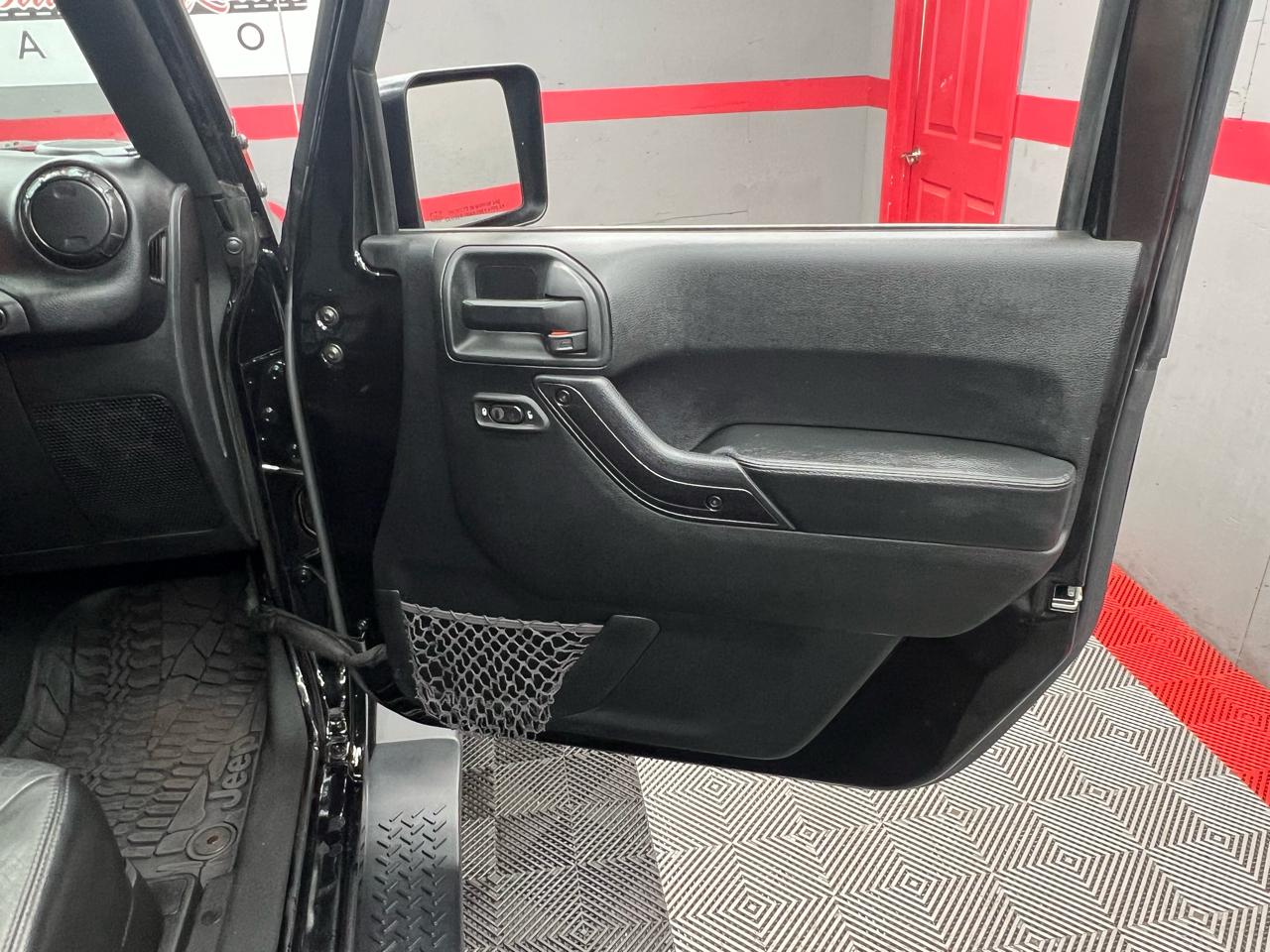 Jeep Wrangler Sahara 4WD 2017