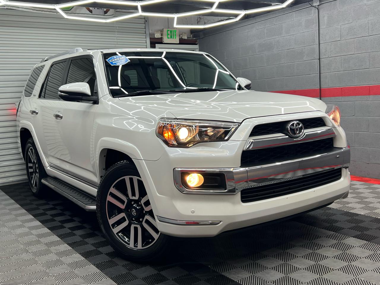 Toyota 4Runner Limited 2WD V6 2018