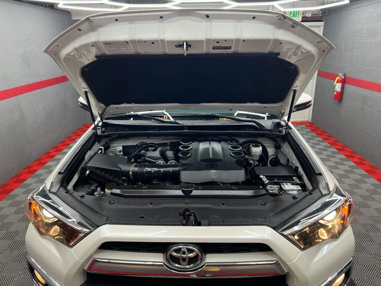Toyota 4Runner Limited 2WD V6 2018