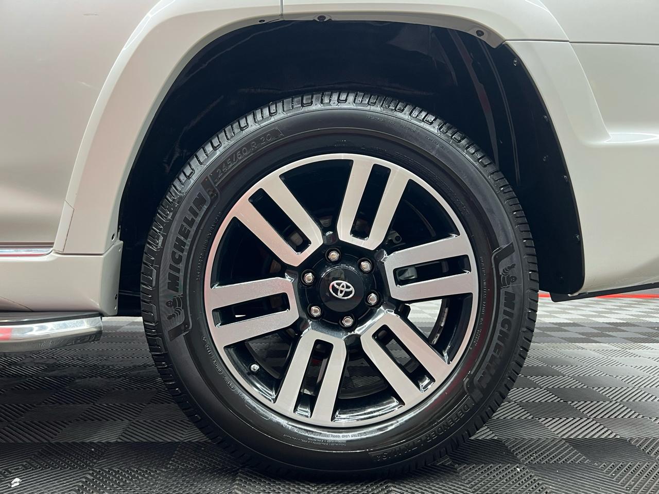 Toyota 4Runner Limited 2WD V6 2018