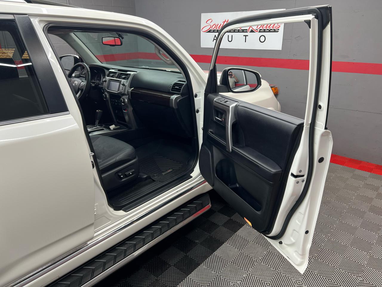Toyota 4Runner Limited 2WD V6 2018