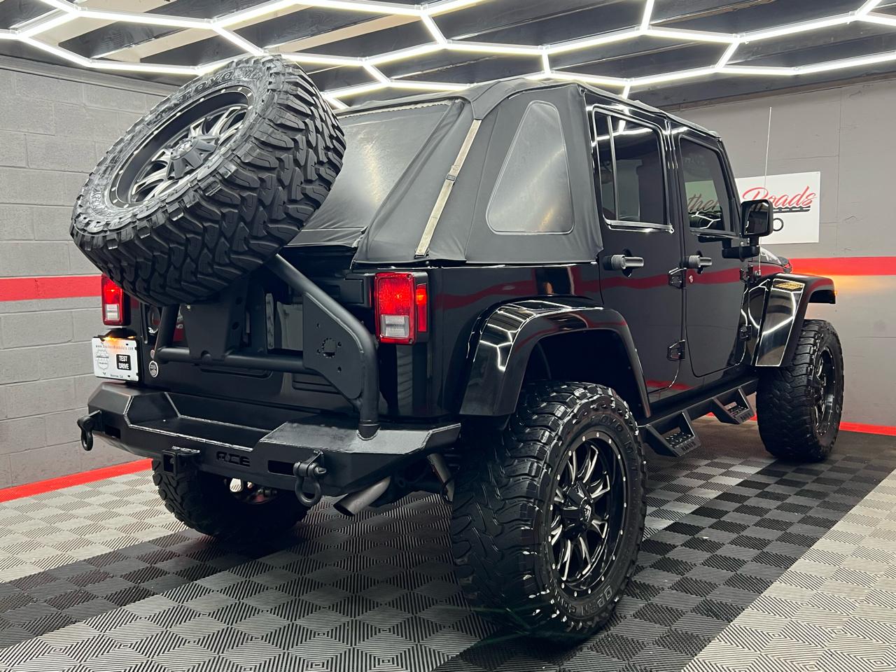Jeep Wrangler Unlimited Sahara 4WD 2015