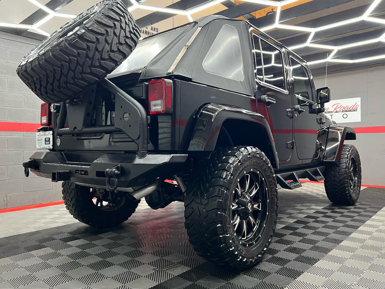 Jeep Wrangler Unlimited Sahara 4WD 2015