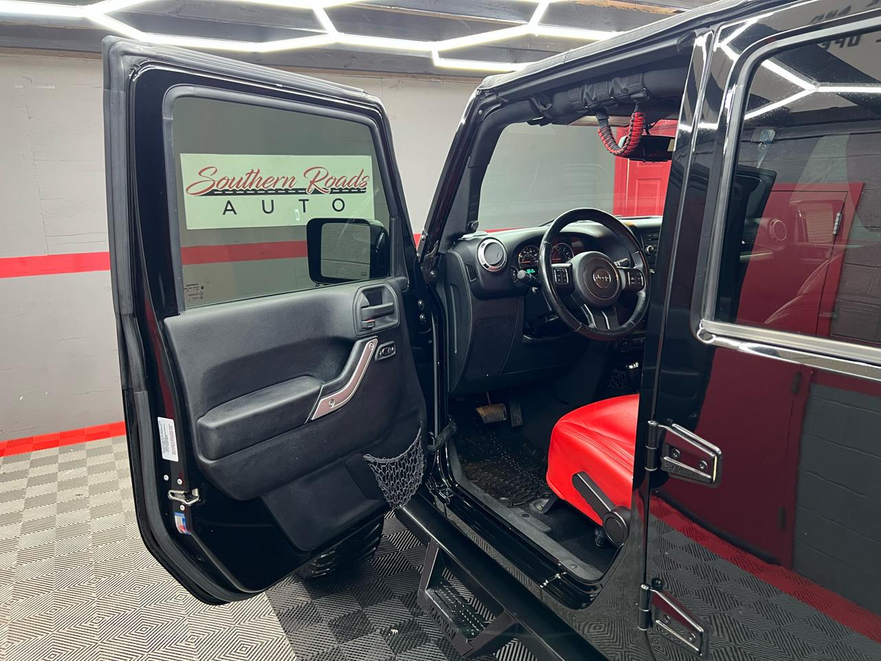 Jeep Wrangler Unlimited Sahara 4WD 2015