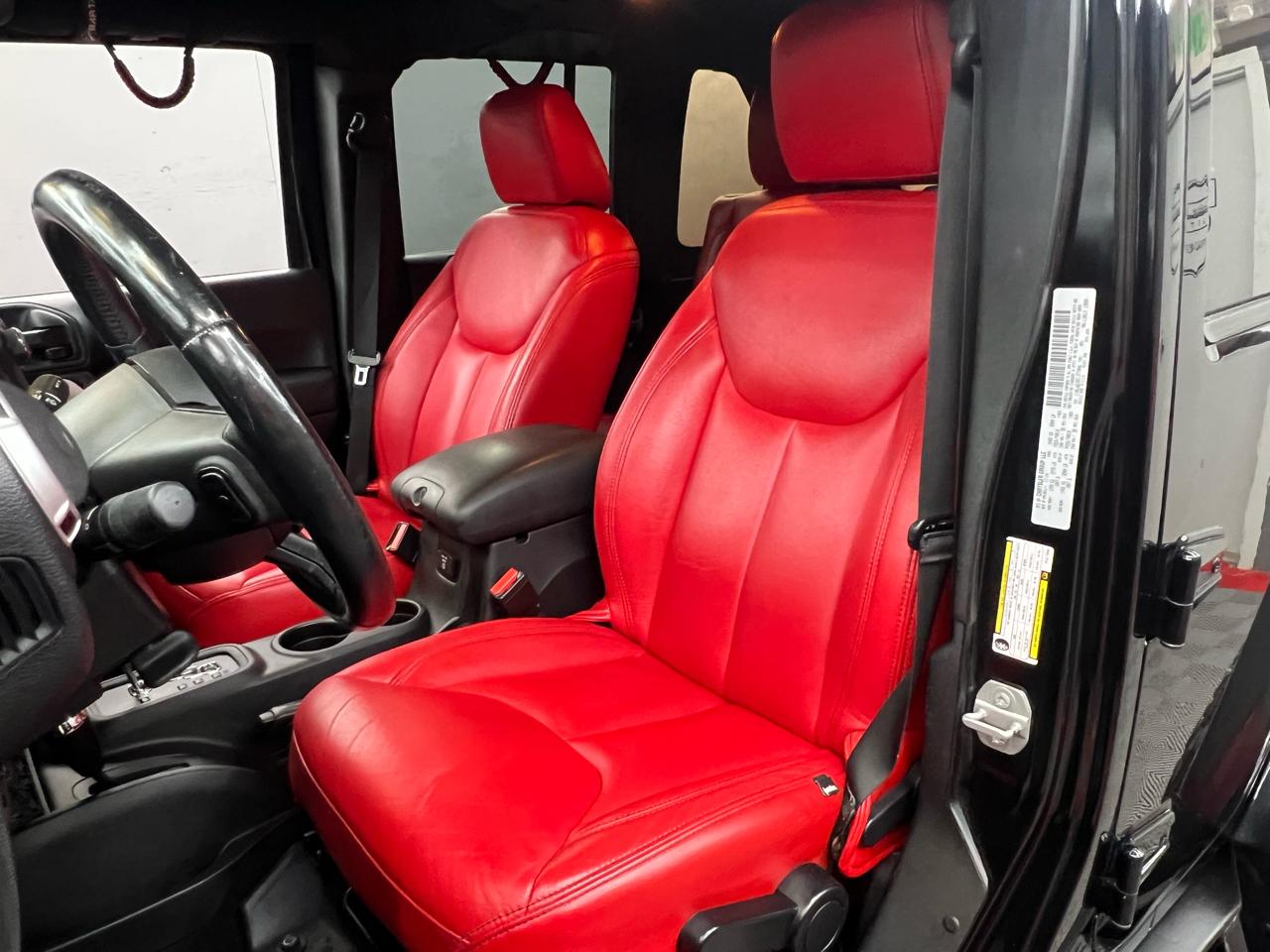 Jeep Wrangler Unlimited Sahara 4WD 2015