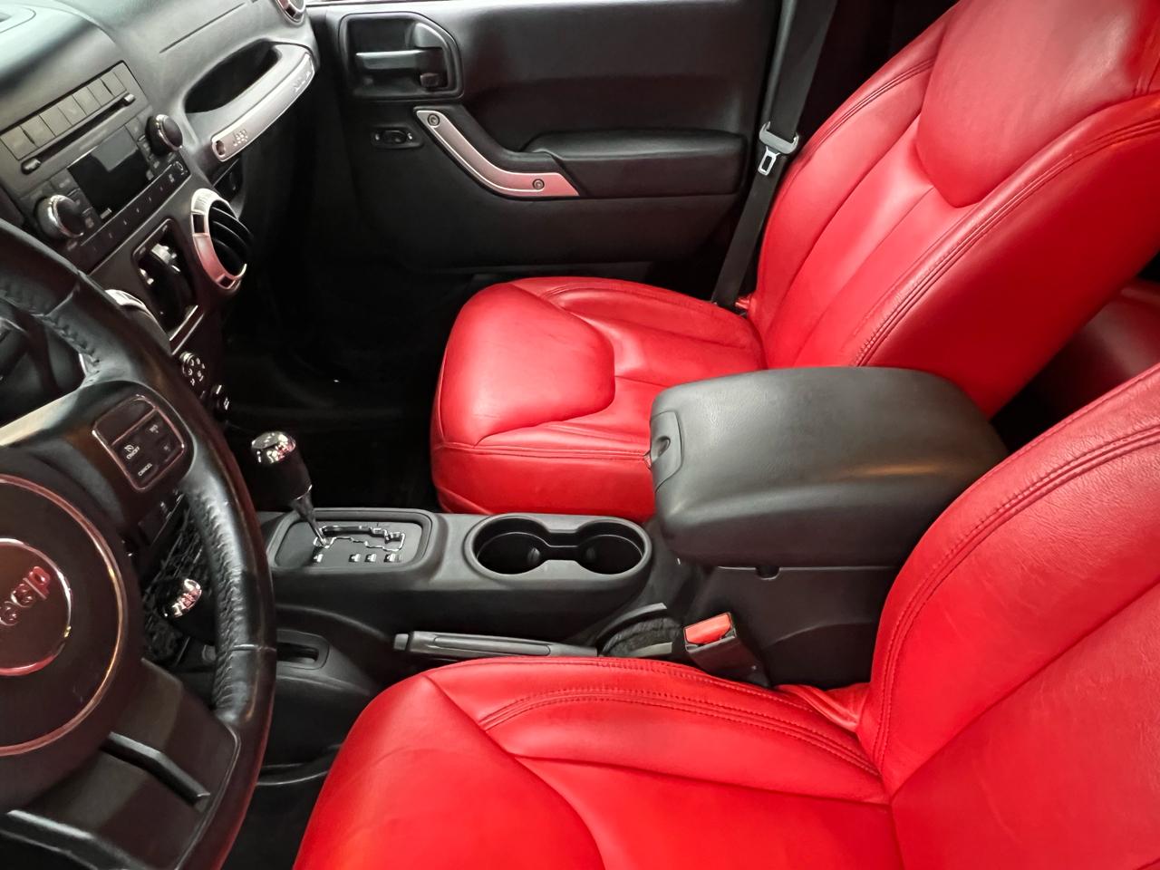 Jeep Wrangler Unlimited Sahara 4WD 2015