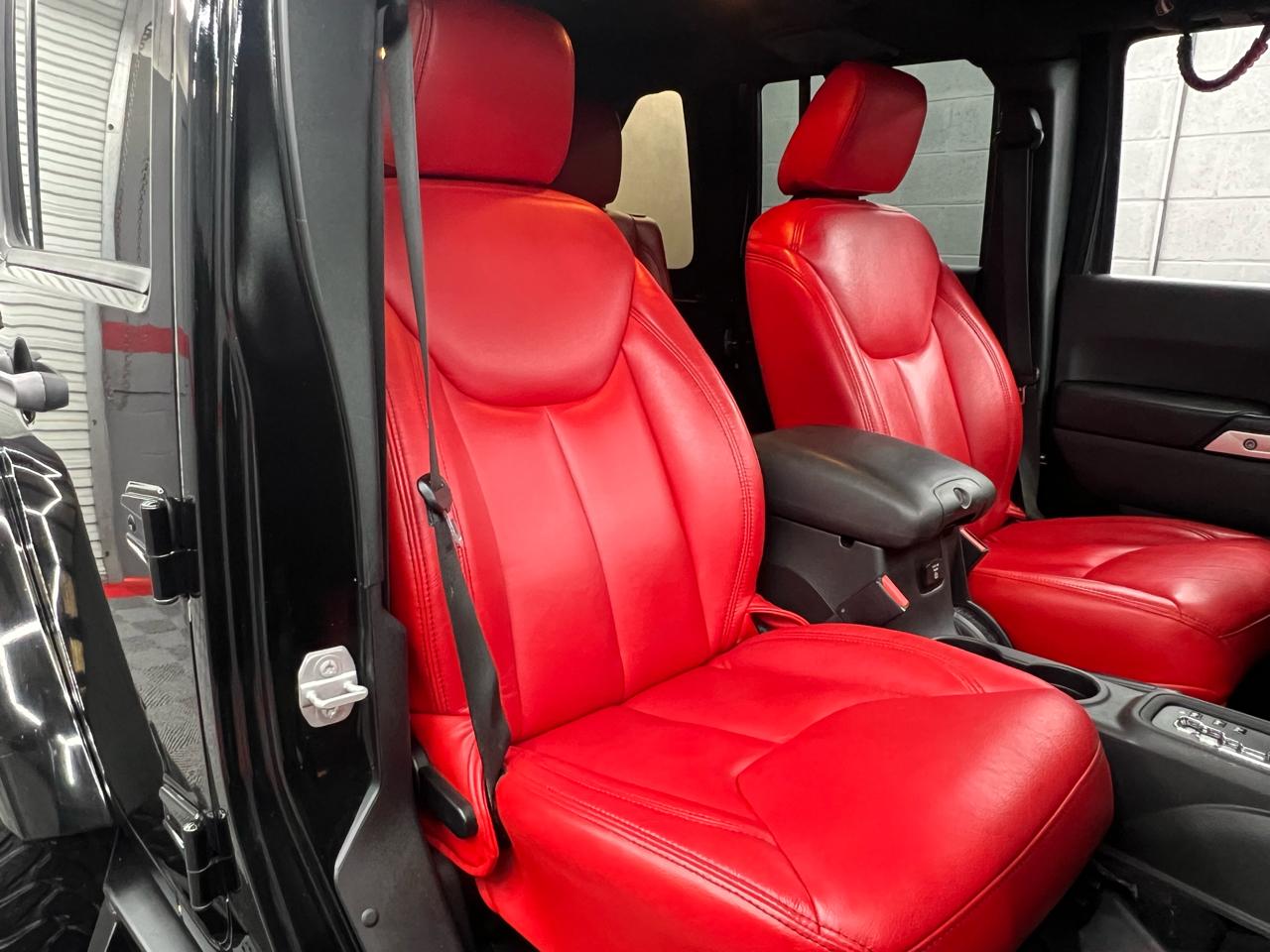 Jeep Wrangler Unlimited Sahara 4WD 2015
