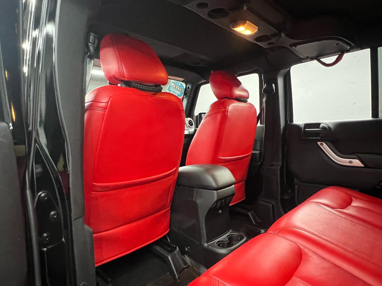 Jeep Wrangler Unlimited Sahara 4WD 2015