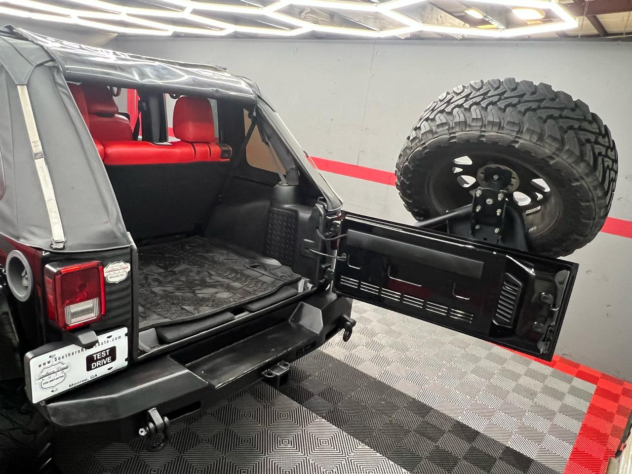 Jeep Wrangler Unlimited Sahara 4WD 2015