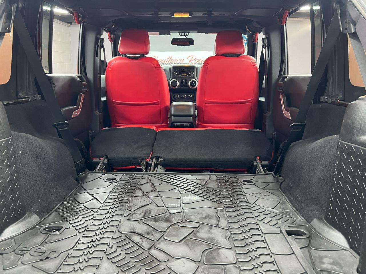 Jeep Wrangler Unlimited Sahara 4WD 2015