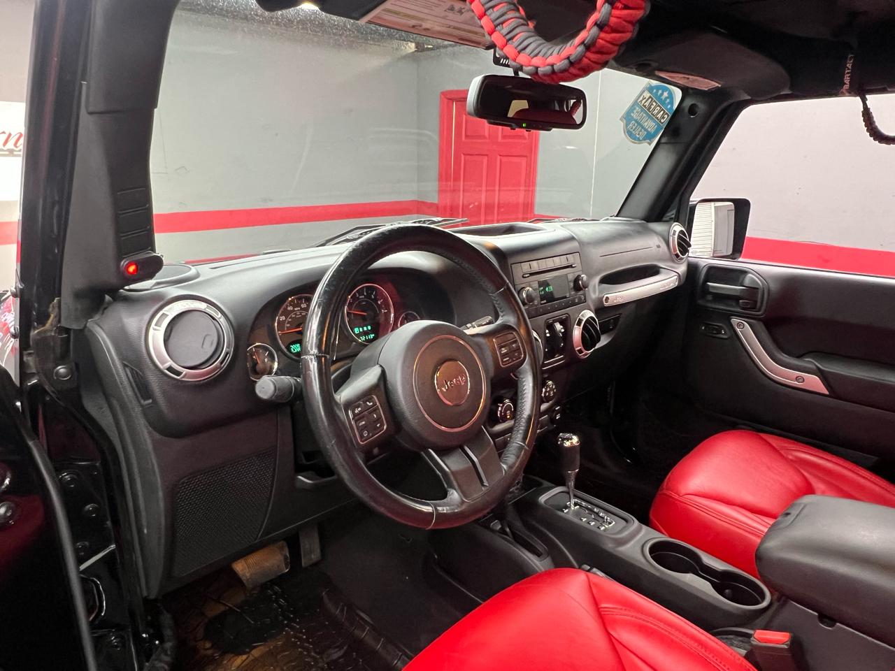 Jeep Wrangler Unlimited Sahara 4WD 2015