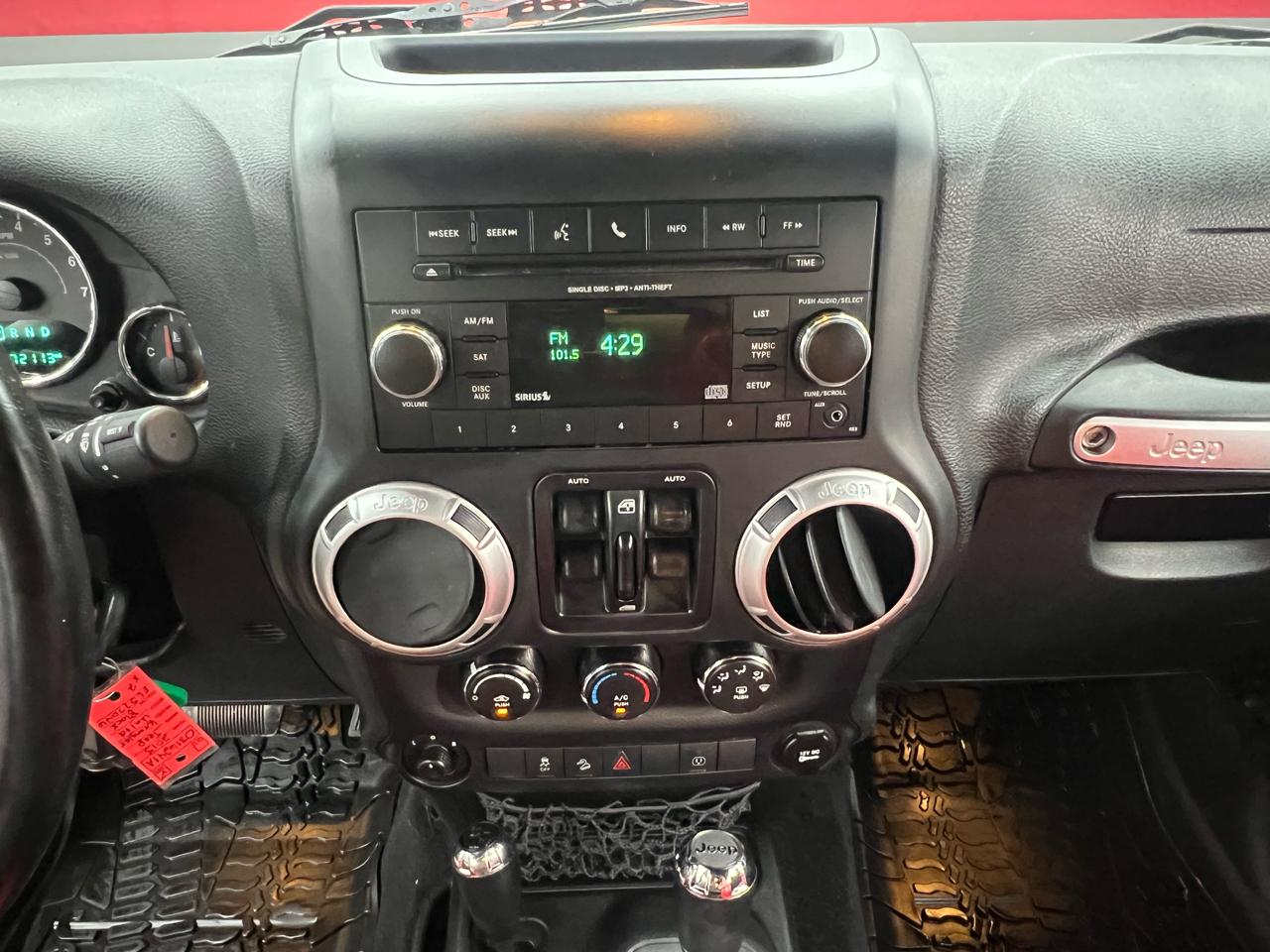 Jeep Wrangler Unlimited Sahara 4WD 2015
