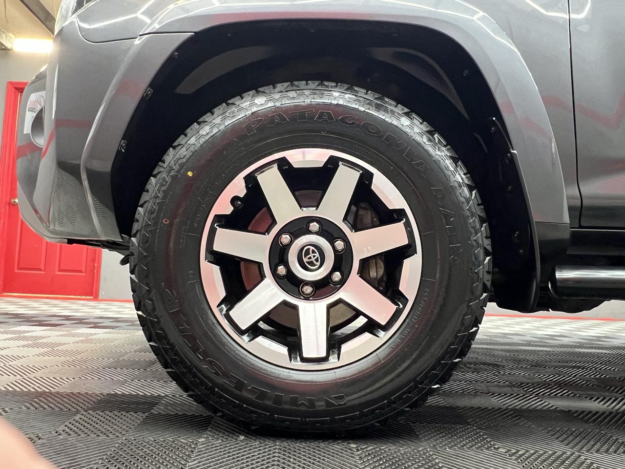 Toyota 4Runner TRD Offroad Premium 4D SUV 4WD V6 2019