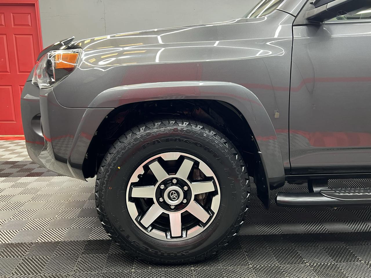 Toyota 4Runner TRD Offroad Premium 4D SUV 4WD V6 2019