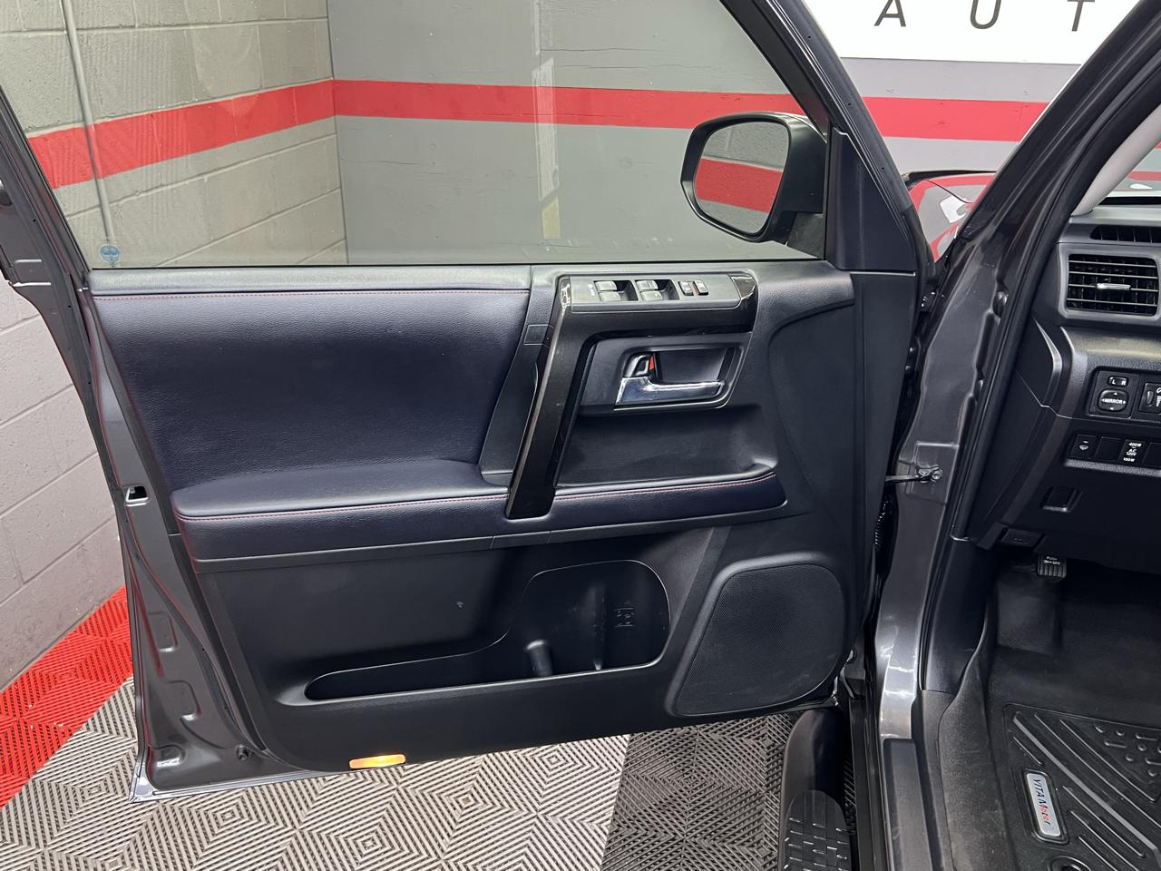 Toyota 4Runner TRD Offroad Premium 4D SUV 4WD V6 2019