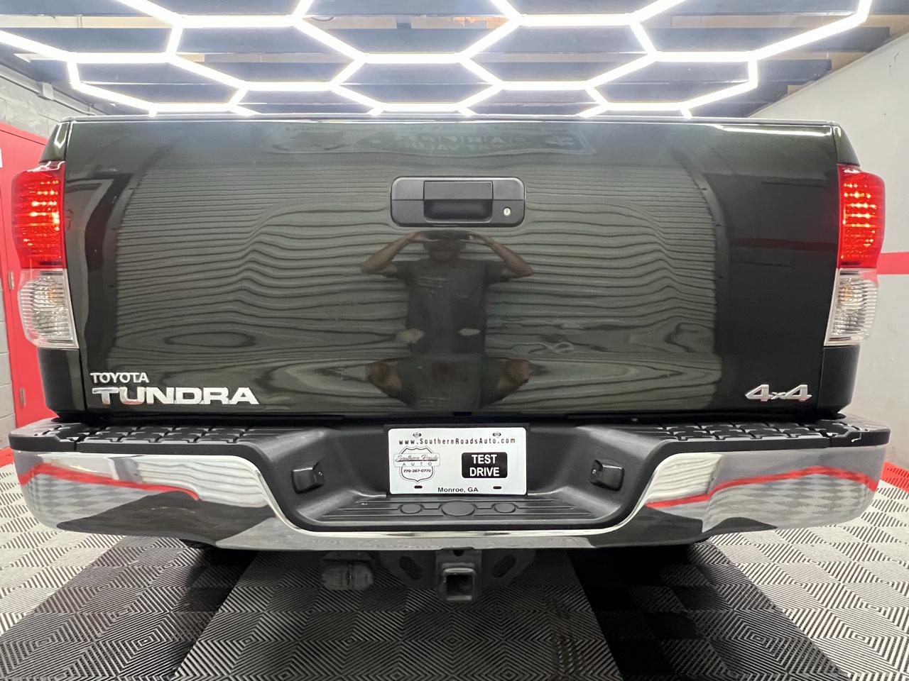 Toyota Tundra Tundra-Grade Double Cab 4.6L 4WD 2012