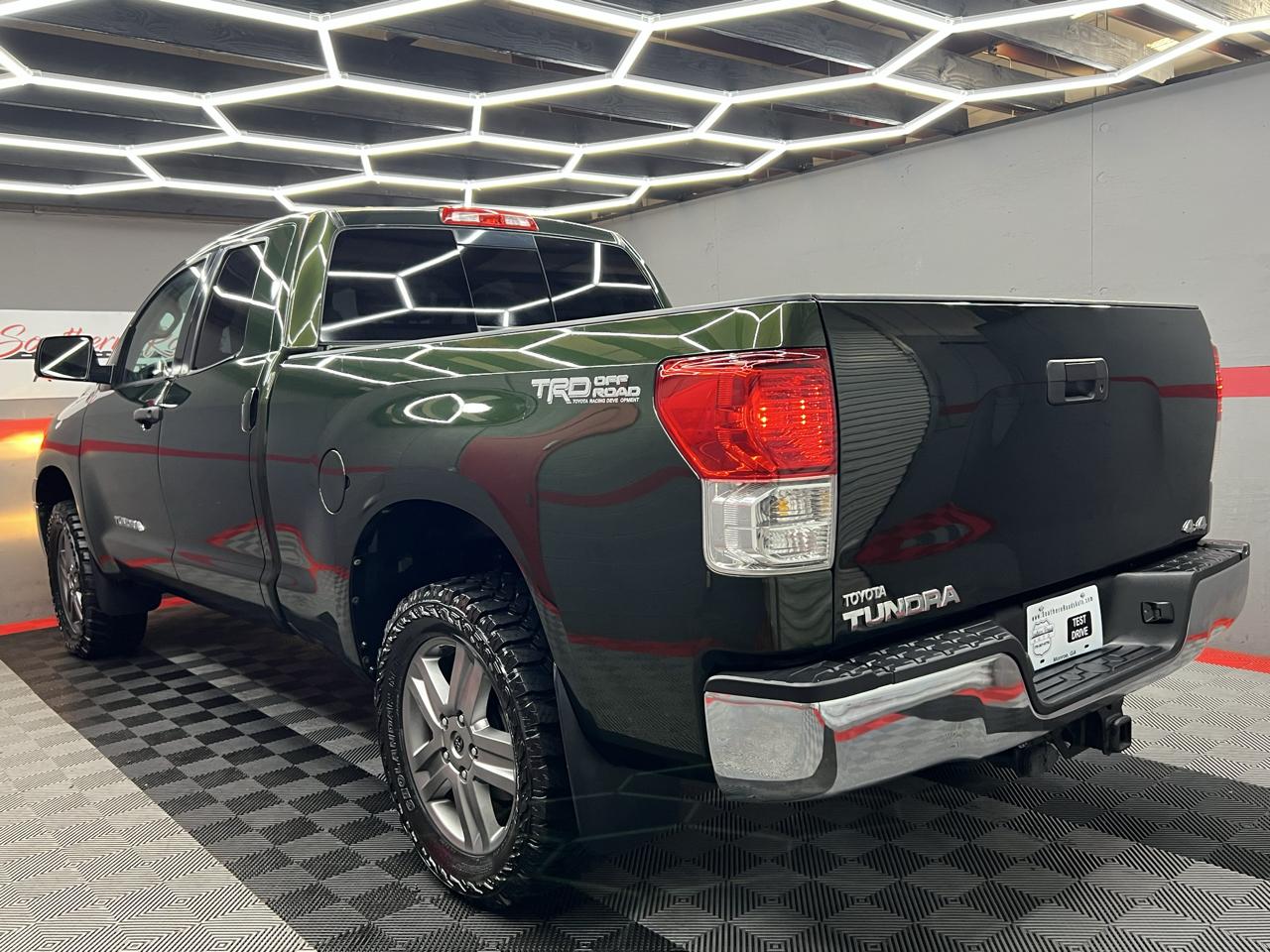 Toyota Tundra Tundra-Grade Double Cab 4.6L 4WD 2012