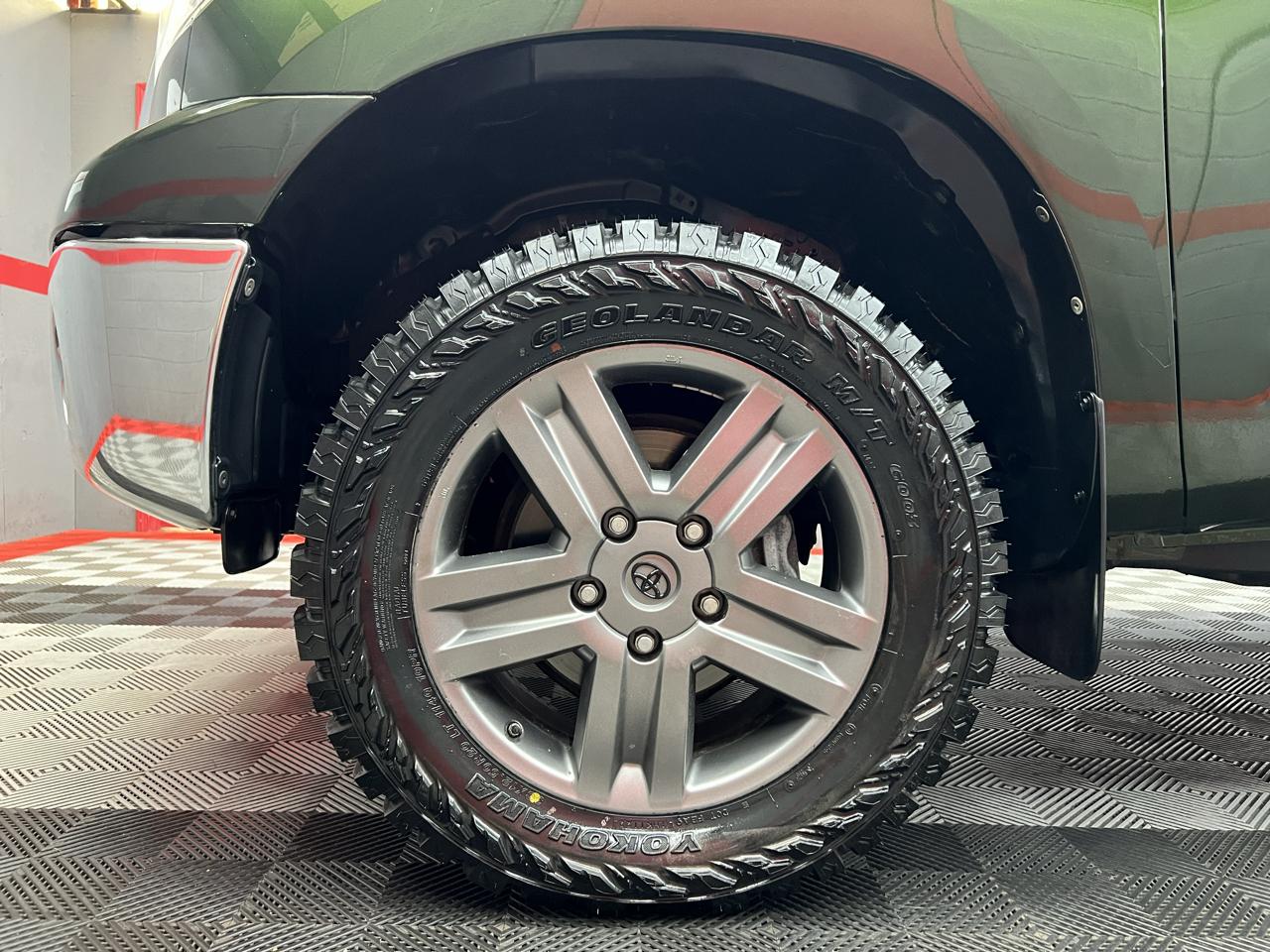 Toyota Tundra Tundra-Grade Double Cab 4.6L 4WD 2012