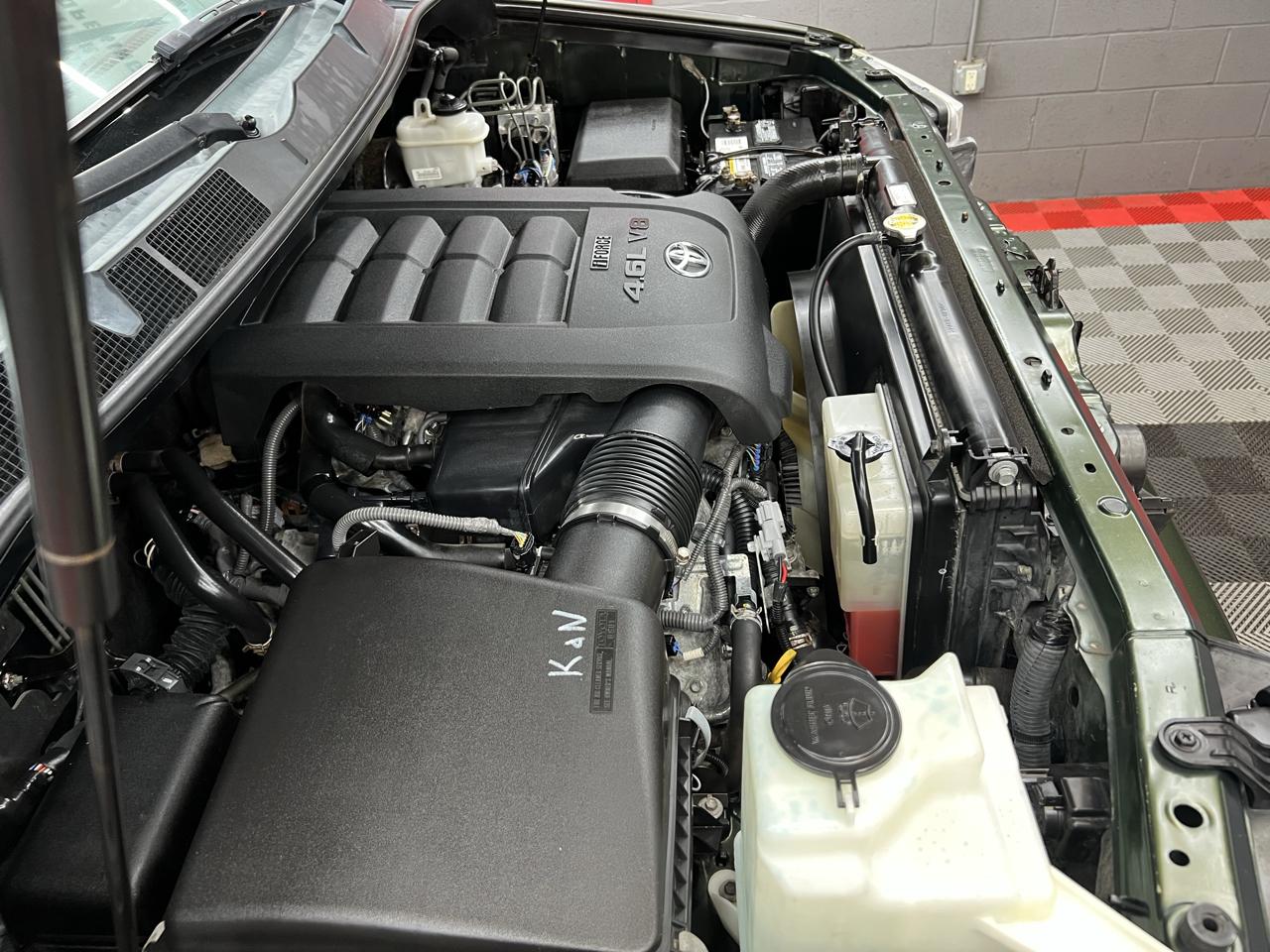 Toyota Tundra Tundra-Grade Double Cab 4.6L 4WD 2012
