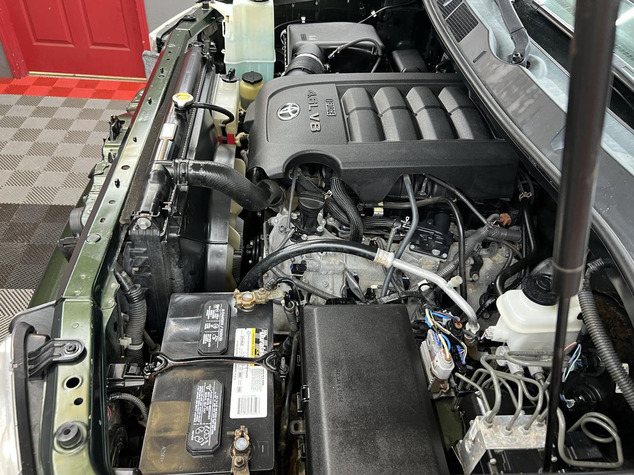 Toyota Tundra Tundra-Grade Double Cab 4.6L 4WD 2012
