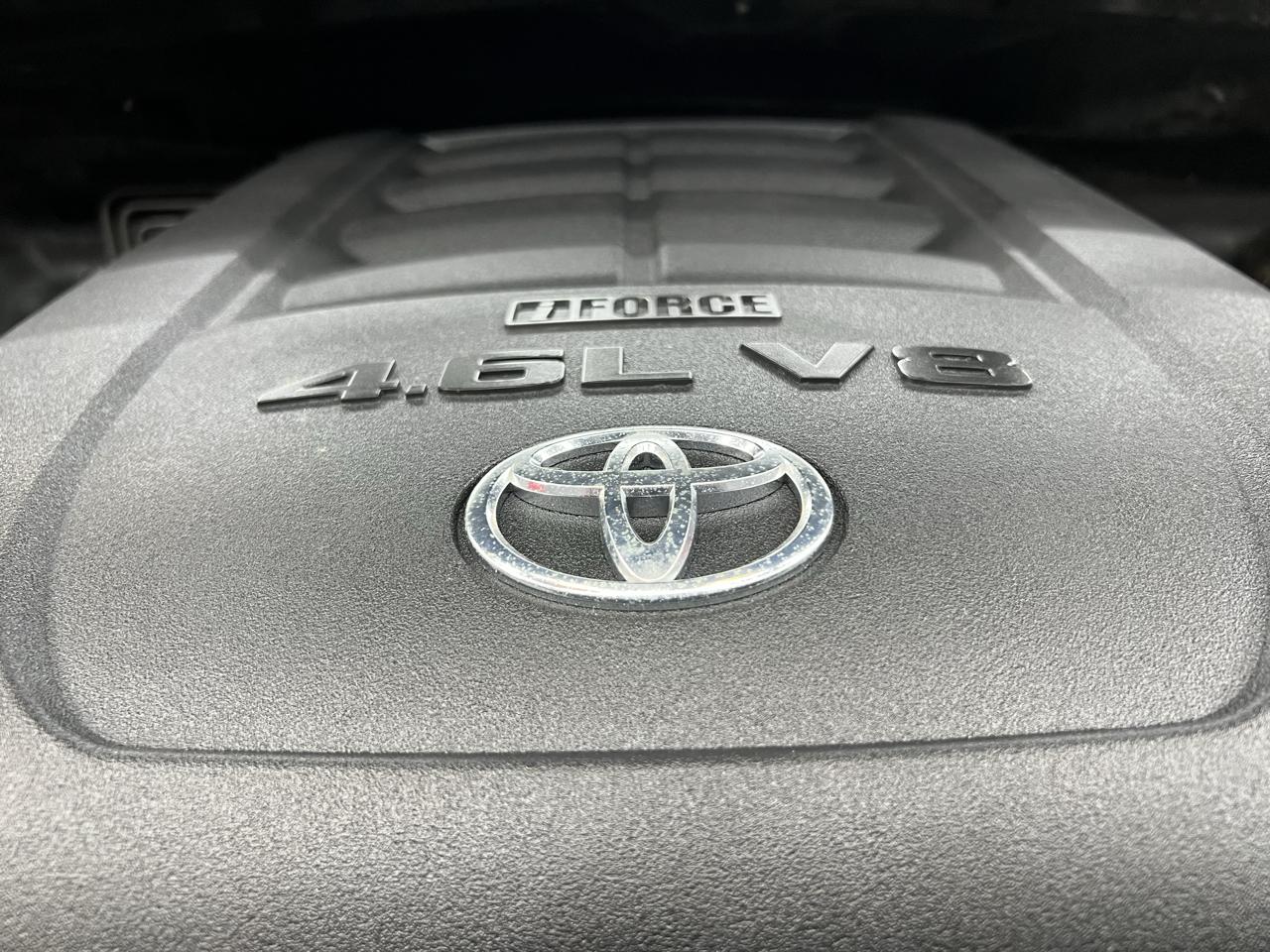 Toyota Tundra Tundra-Grade Double Cab 4.6L 4WD 2012