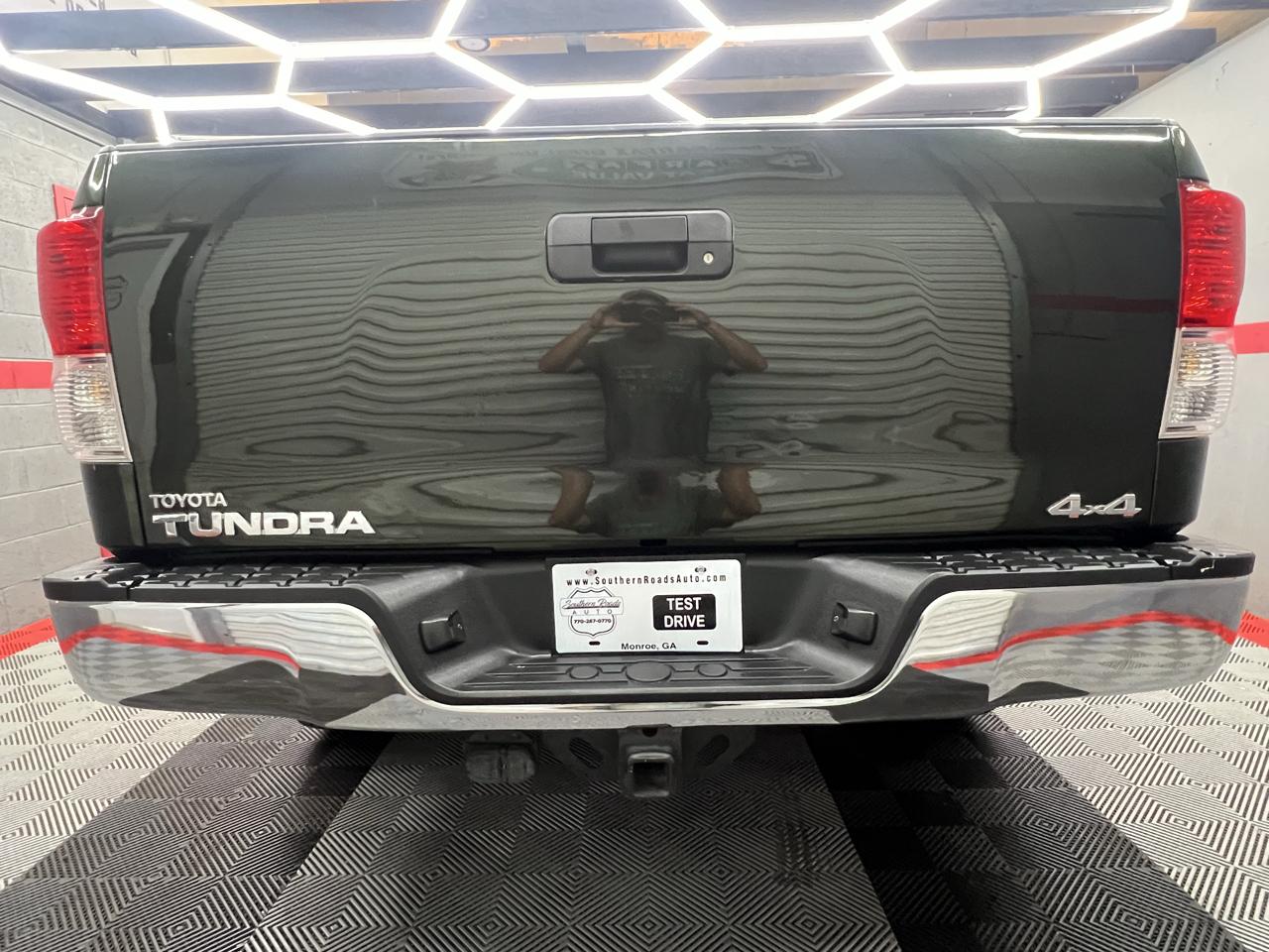 Toyota Tundra Tundra-Grade Double Cab 4.6L 4WD 2012