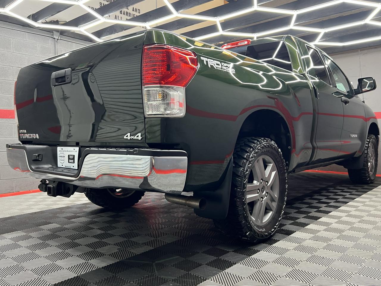 Toyota Tundra Tundra-Grade Double Cab 4.6L 4WD 2012