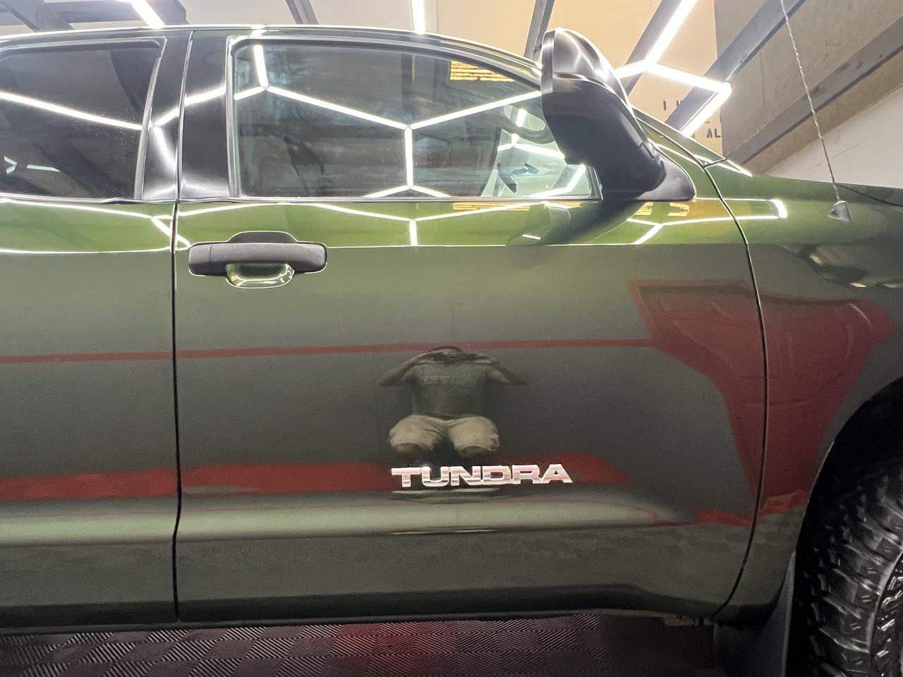 Toyota Tundra Tundra-Grade Double Cab 4.6L 4WD 2012