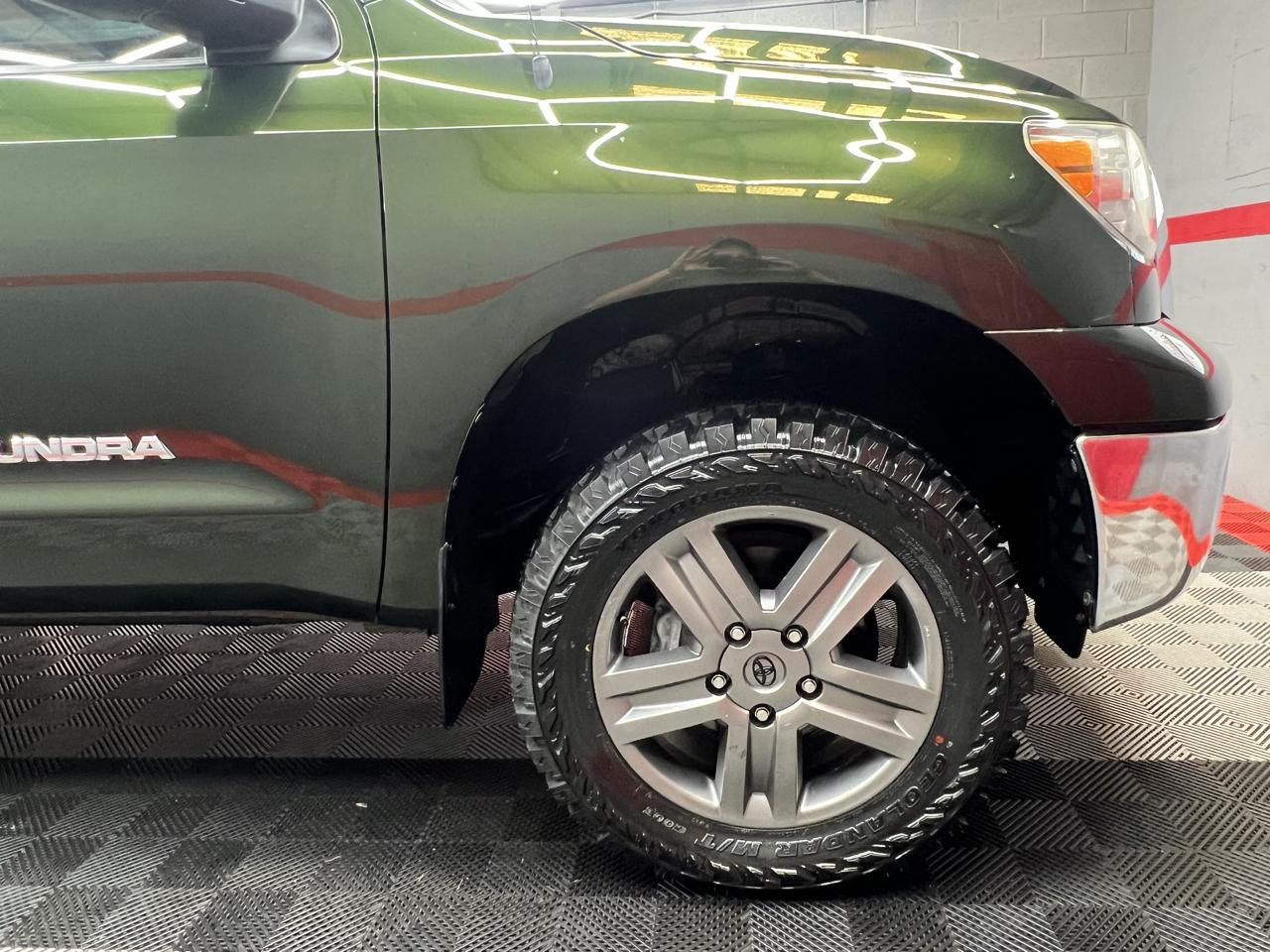 Toyota Tundra Tundra-Grade Double Cab 4.6L 4WD 2012