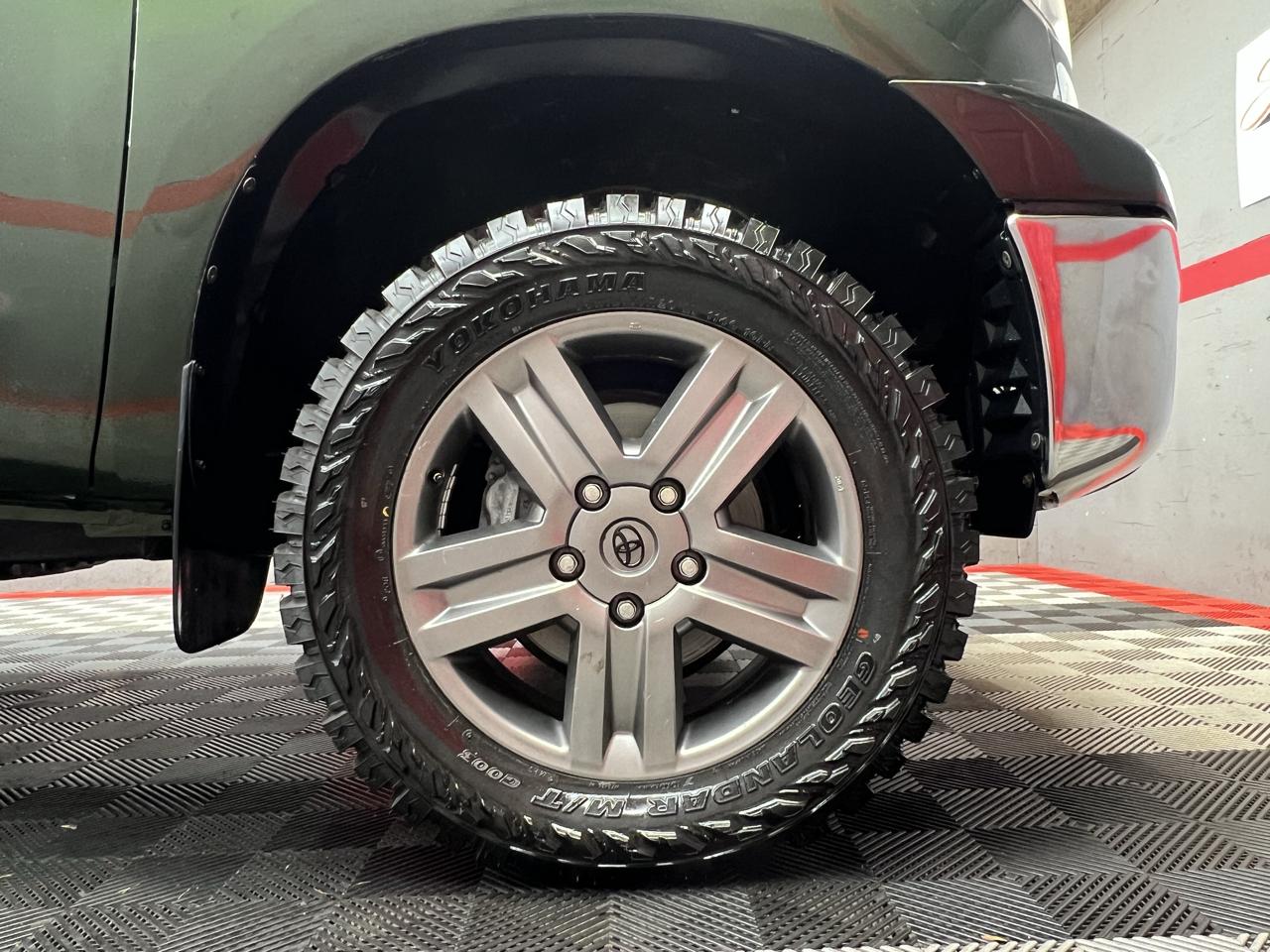 Toyota Tundra Tundra-Grade Double Cab 4.6L 4WD 2012