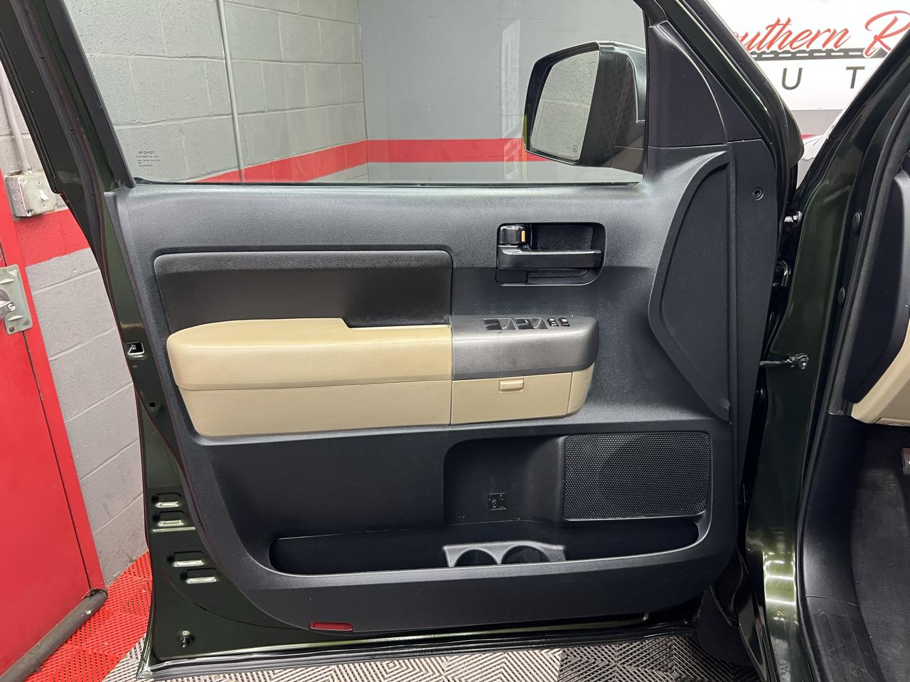 Toyota Tundra Tundra-Grade Double Cab 4.6L 4WD 2012