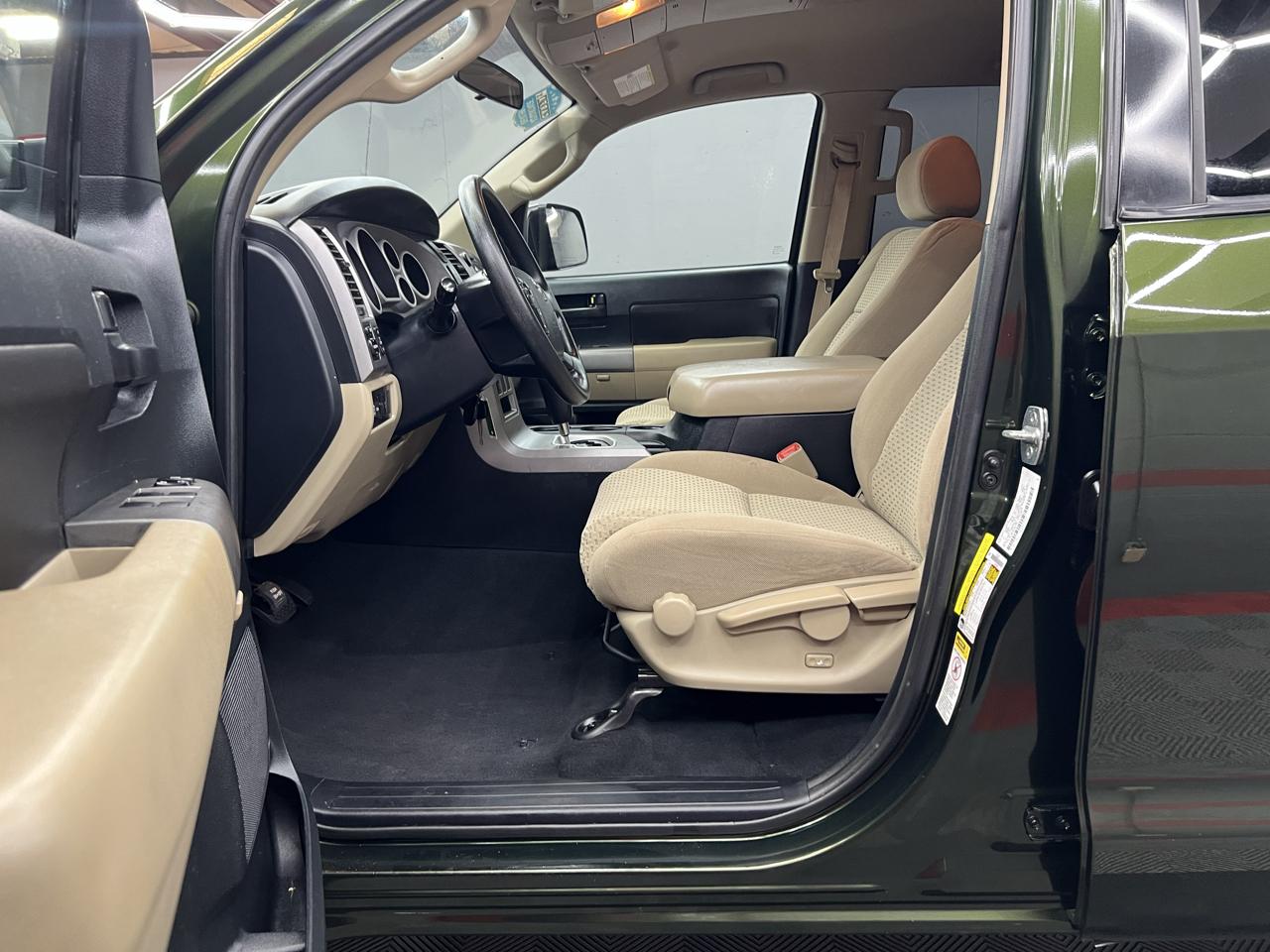 Toyota Tundra Tundra-Grade Double Cab 4.6L 4WD 2012