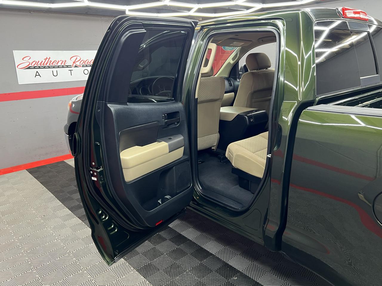 Toyota Tundra Tundra-Grade Double Cab 4.6L 4WD 2012