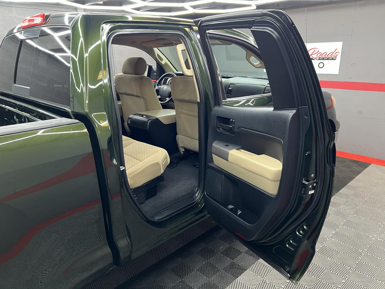 Toyota Tundra Tundra-Grade Double Cab 4.6L 4WD 2012